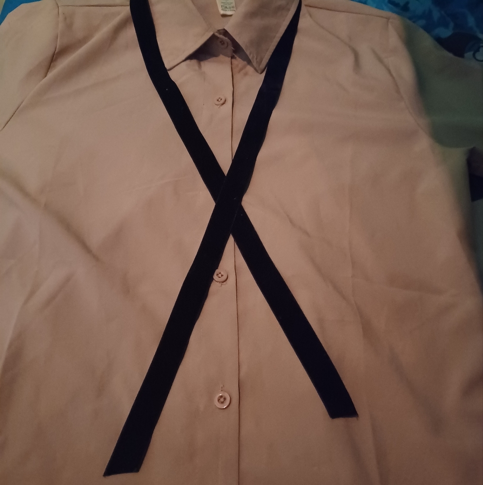 Medium cream blouse